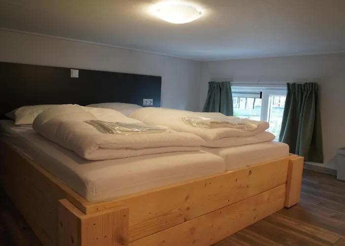 Forest-view Tiny House * هونديرلو