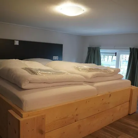 Forest-view Tiny House * Хундерло