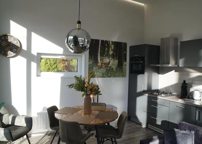 Forest-view Tiny House 度假居 *